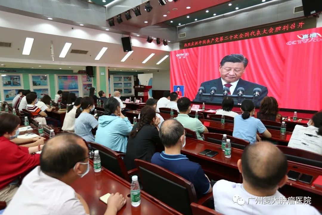 ny17_208332.jpg ny17_208332.jpg